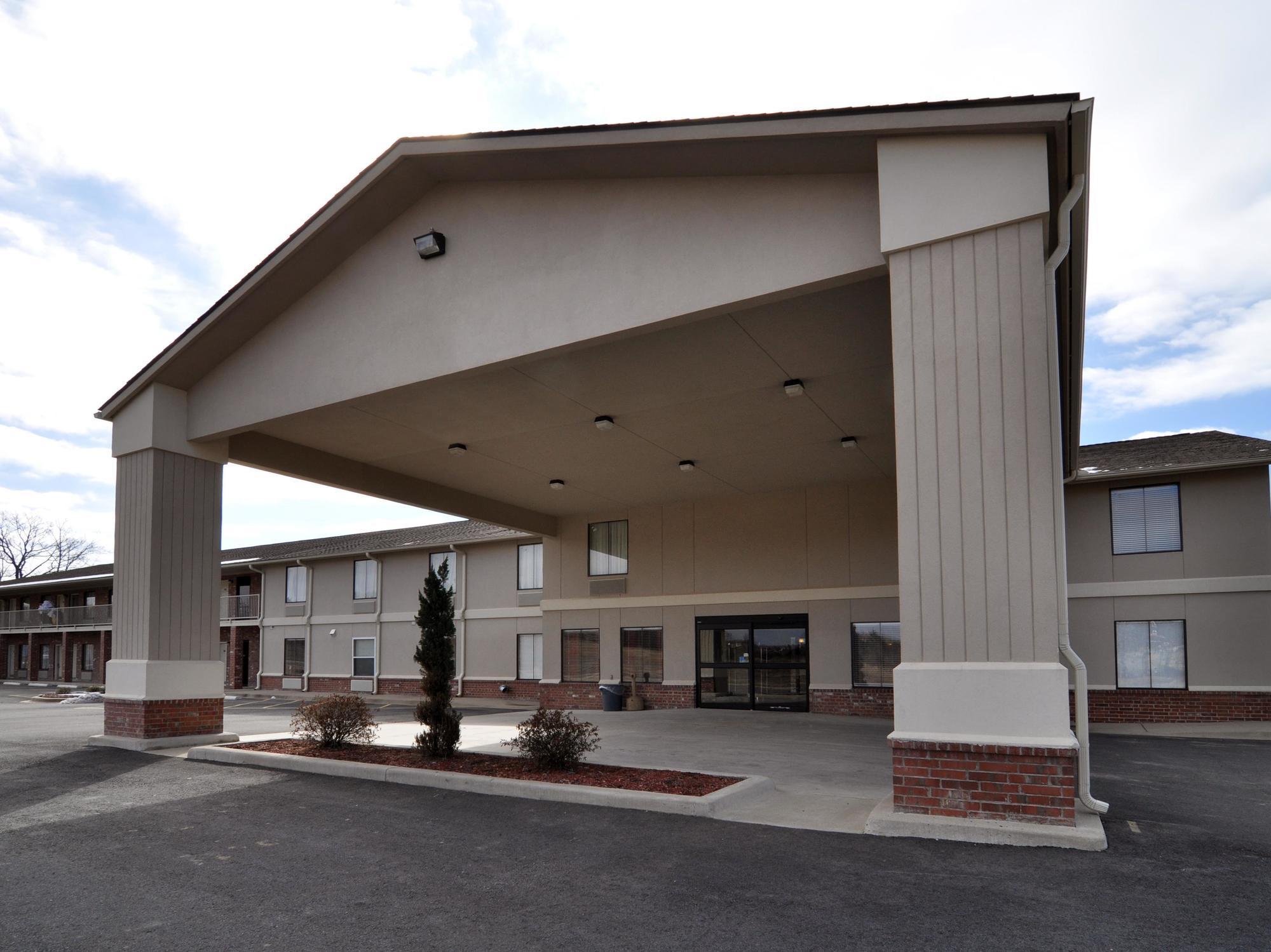 Econo Lodge Inn & Suites Greenbrier Eksteriør billede